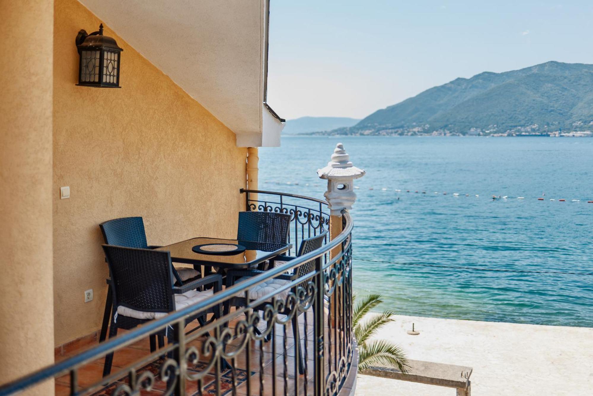 Apartment Villa Marija Tivat Eksteriør billede