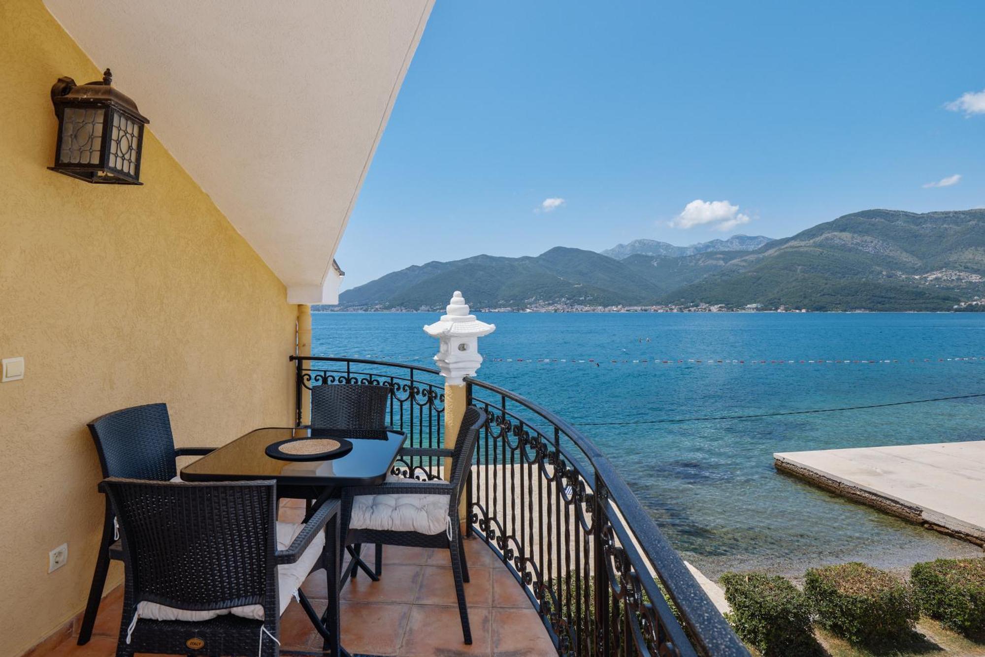 Apartment Villa Marija Tivat Eksteriør billede