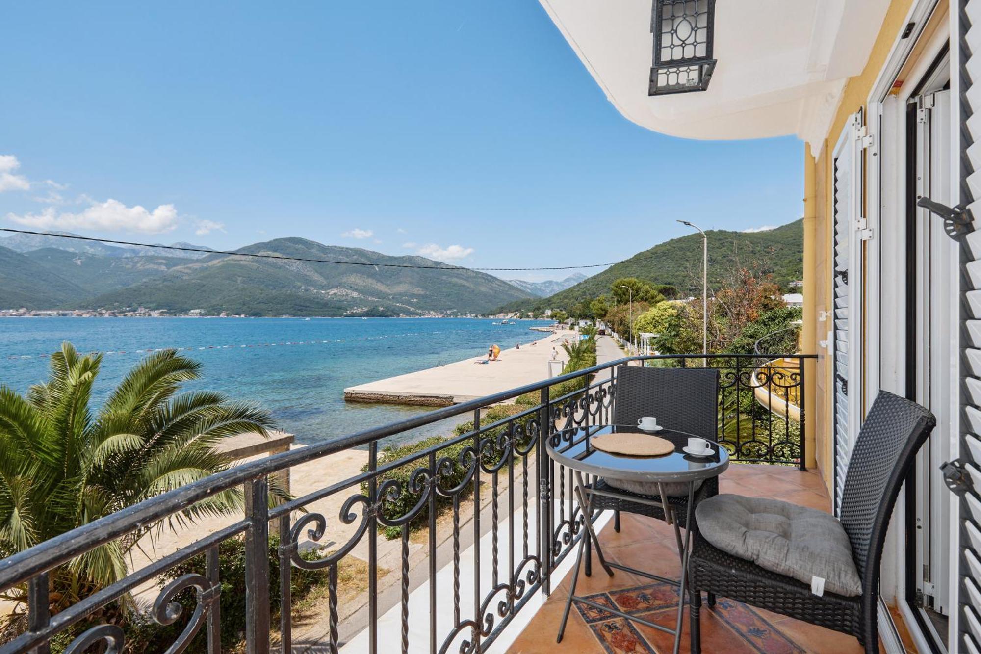 Apartment Villa Marija Tivat Eksteriør billede